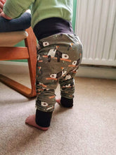 Load image into Gallery viewer, The Winnie Leggings
